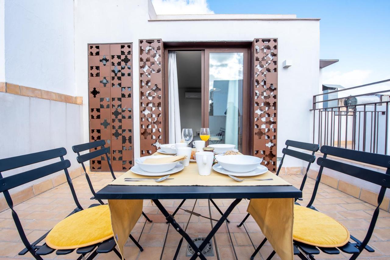 Apartamento Con Terraza En San Luis Apartment Seville Exterior photo